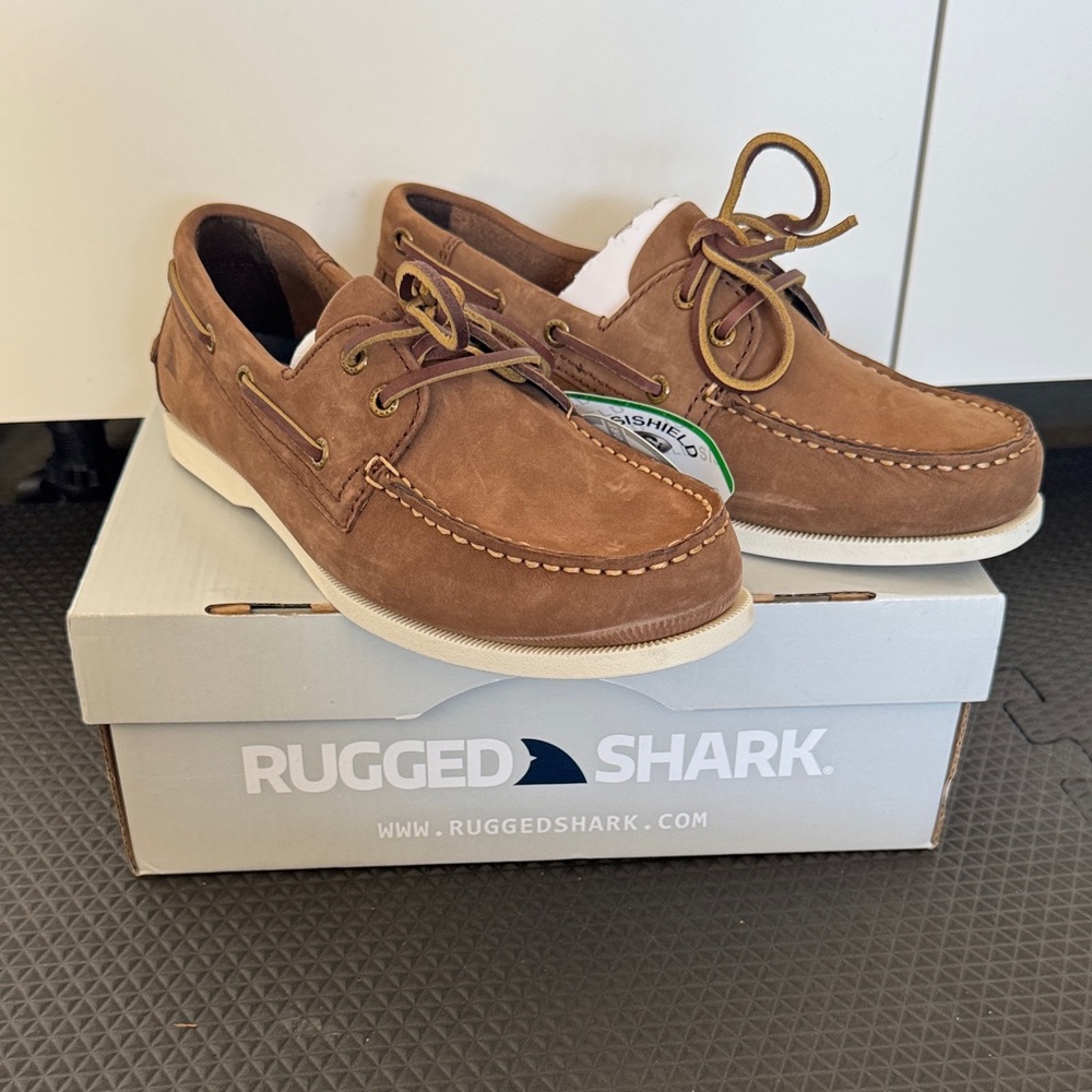 Rugged Shark Brown Leather Boat Shoes NEW in BOX!